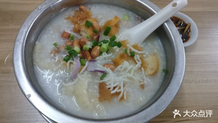 蓝凡粥店艇仔粥图片