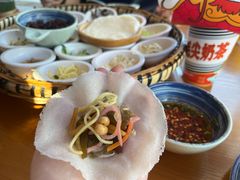 -包整·丝娃娃(一览甲秀楼风景店)