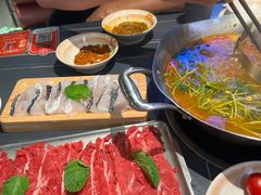 -由衷贵州酸汤牛肉火锅(新桥店)