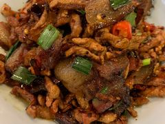 土萝卜干炒土腊肉-吃饭皇帝大土家民族菜(正大广场店)