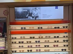 -爱视眸Eyeblling眼镜·依视路·蔡司镜片折扣店(百联南方商城购物中心)