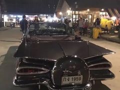 -席娜卡琳火车铁道夜市