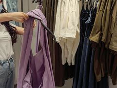 -URBAN REVIVO(欢乐海岸购物中心店)