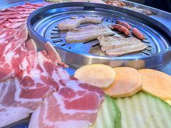 -哈哈碳都·牛肋条无限自助烤肉(台江万达店)