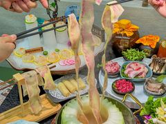 -得意咚瓜·顺德鱼生·冬瓜火锅(深圳首店)