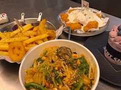 -W COLLECTIVE  DESSERT SHOP