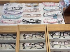 -瑞司视光眼镜·蔡司战略合作眼镜店(新街口店)