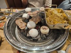-青瓦餐厅·生鱼片·韩园烤肉(西塔店)