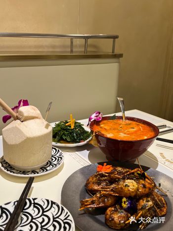 新发现的一家很惊艳的新泰式茶餐厅. 拍照也绝美了