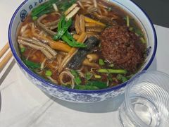 长鱼面-镇南锅盖面馆(解放路店)
