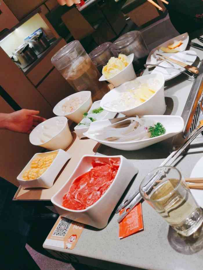 海底捞火锅(东方广场店)-"吹爆海底捞的服务!虽然已经来了好多.