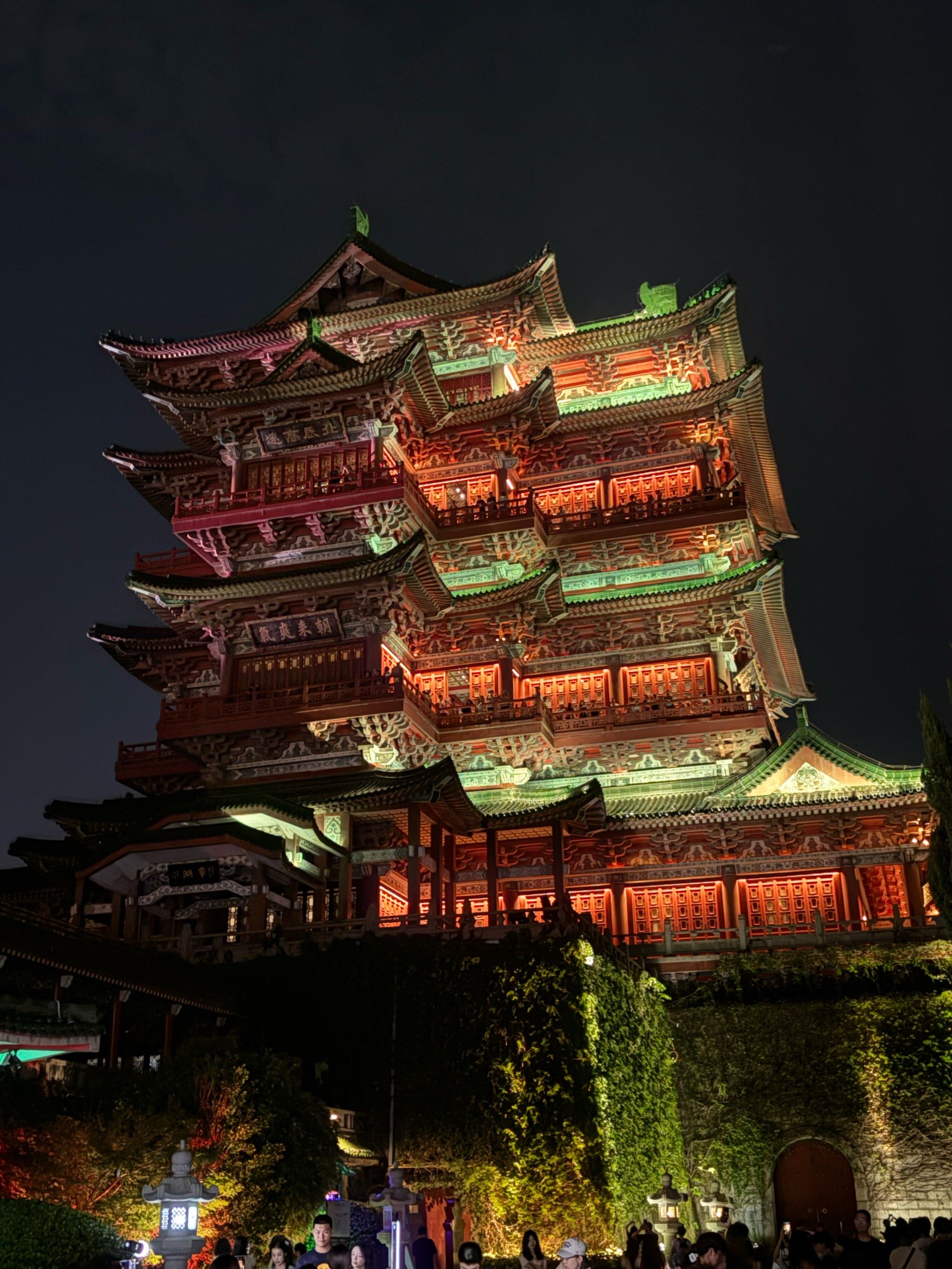 滕王阁太壮观了 赣江夜景也太美了!