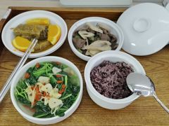 -雪梅月子中心(华侨城店)