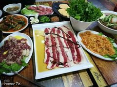 -韩风烤牛肉冷面店