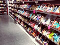 -唯品会(泽胜中央广场店)