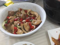 -国庆鱼头鱼尾馆(盛世华庭店)