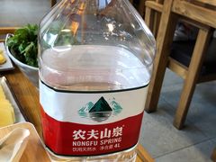 -毛辣果·贵州红酸汤牛肉火锅(西单店)