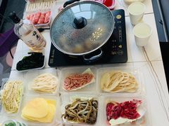 -肖肖酸萝卜鱼火锅(总店)