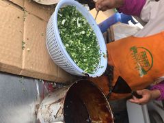 -正宗杂粮煎饼香软鸡蛋饼