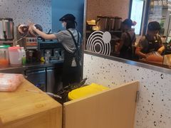 -CoCo都可(八达商城店)