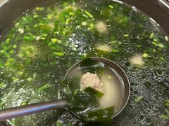 裙带菜炖肉丸子-俏湘厨•地道湘菜(建华南路店)