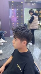 -藤野造型烫染·漂发