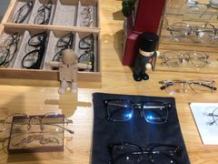 -肆兮眼镜·蔡司·徕卡战略合作店(大坪店)