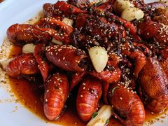 -肥肥虾庄·金牌油焖大虾(汉街SKP店)