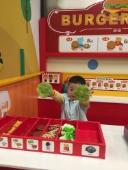 -莫莉幻想儿童乐园(武汉金银潭永旺店)