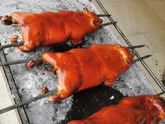 姐妹烤乳猪-姐妹四更烤猪店