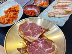 -臻牛烤肉