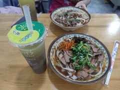 -万松园美食街