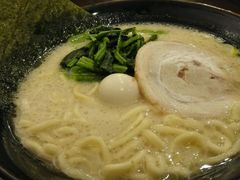 -横浜家系ラーメン壱角家(新宿アルタ裏店)