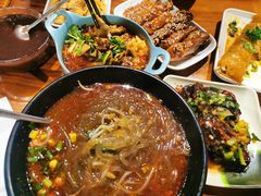 -爆炸头阿姨小四川正宗川味小吃(无任何分店)