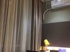 -如家驿居酒店(北京房山良乡大学城西地铁站店)