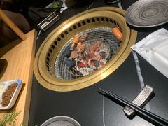 -山川小町·极番烧肉(新地假日广场店)