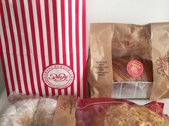 -红宝石·鲜奶小方·海派西点房(南丹店)