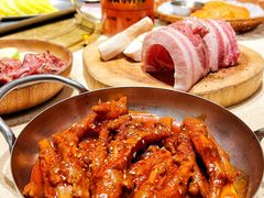 -蚂蚁洞·烤肉大营地(上海静安大悦城店)