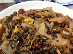 -丹水桥地锅鱼·翘嘴鲌·地方特色全鱼宴(丹江口大坝店)