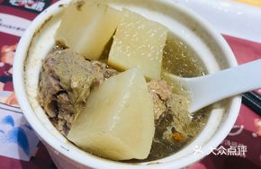 Pork Bone Stew with Radish and Coix Seed