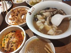 -渝是乎酸菜鱼(龙旗购物中心店)