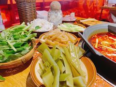 -赵美丽·重庆社区火锅·直营店(火车东站·中豪国际店)