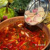 密子君没有骗我！云南酸菜牛肉火锅吼吼吃[流泪]