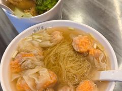 土猪鲜虾蟹籽云吞面-恩宁刘福记(东华东路店)