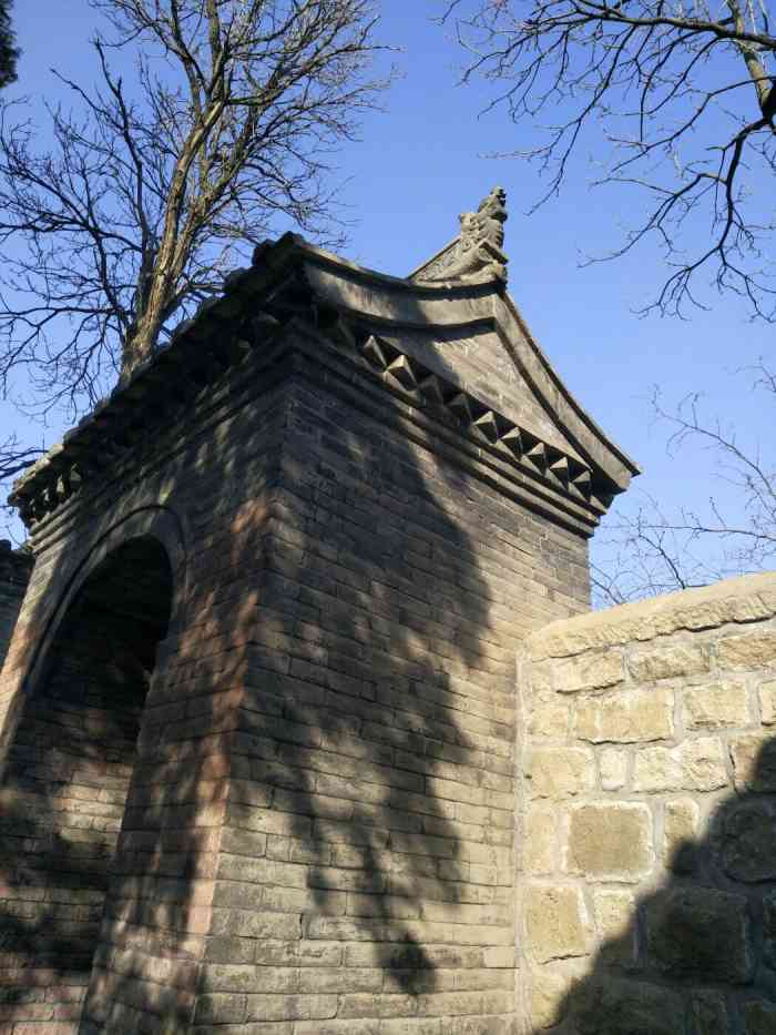 阳泉冠山-"端午假期,赶上个阴凉天气,和老妈出门踏踏.