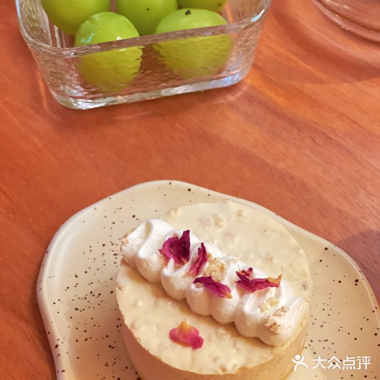 爱的投喂♡一颗水晶葡萄俘获神兽🦙芳心