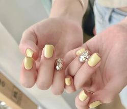 -悦指间美甲美睫
