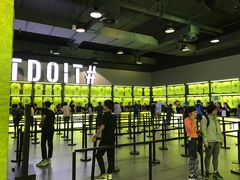 -上海跨国采购会展中心