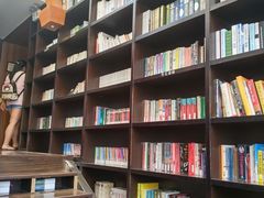 -钟书阁(松江泰晤士小镇店)