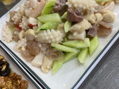 -绿岛酒楼(小海地店)